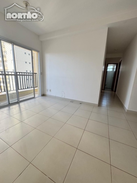 Casa à venda com 3 quartos, 73m² - Foto 4
