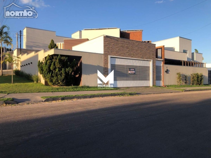 CASA a venda no CENTRO em Juara/MT