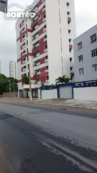Apartamento a venda no CANDEIAS em Jaboatão dos Guararapes/PE