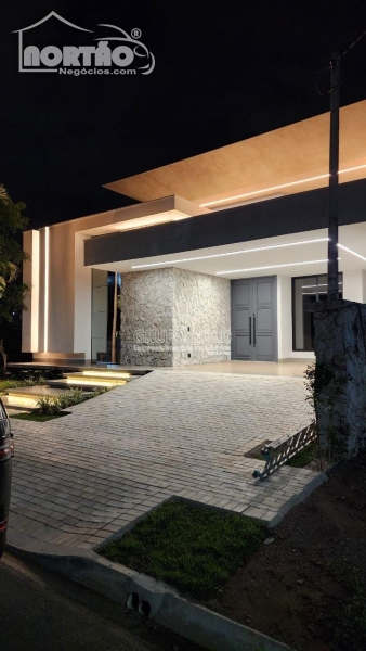 CASA a venda no CONDOMÍNIO PLATINI em Sinop/MT
