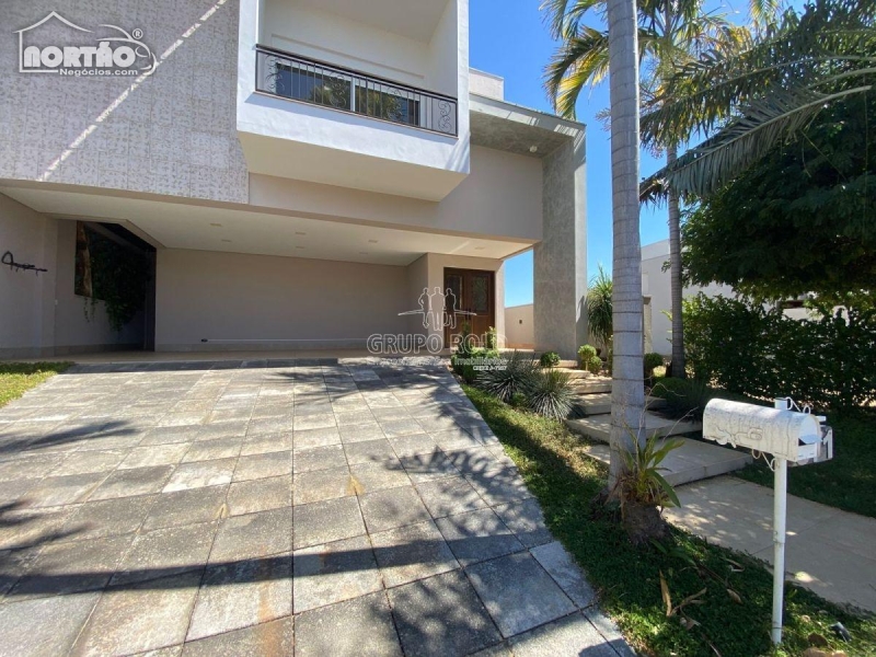 CASA a venda no CONDOMÍNIO PORTAL DA MATA em Sinop/MT