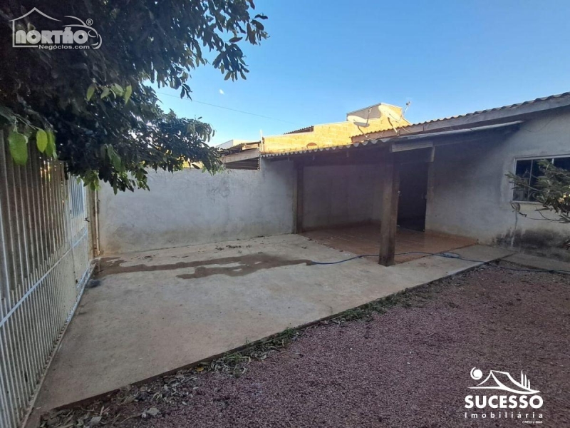 Casa à venda com 3 quartos - Foto 2