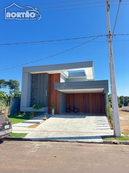 CASA A VENDA NO AQUARELA DOS POEMAS EM SINOP/MT