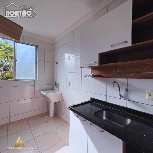 Casa à venda com 3 quartos - Foto 3