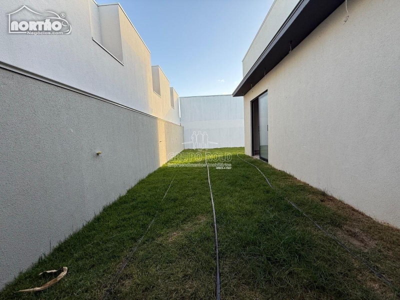 Casa à venda com 4 quartos, 125m² - Foto 10