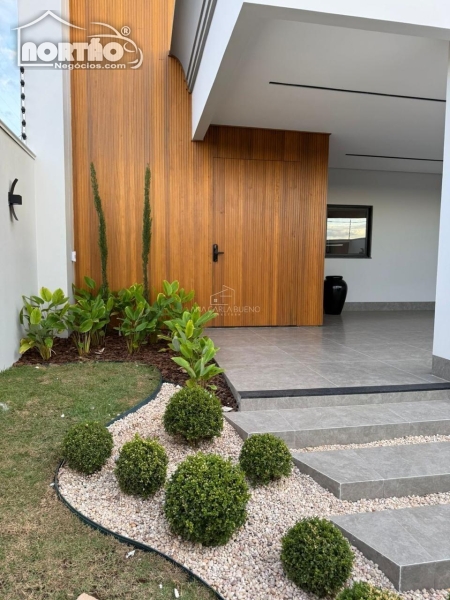 Casa à venda com 1 quarto, 300m² - Foto 3