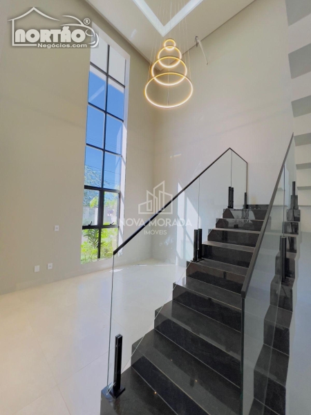 Casa à venda com 4 quartos, 220m² - Foto 4