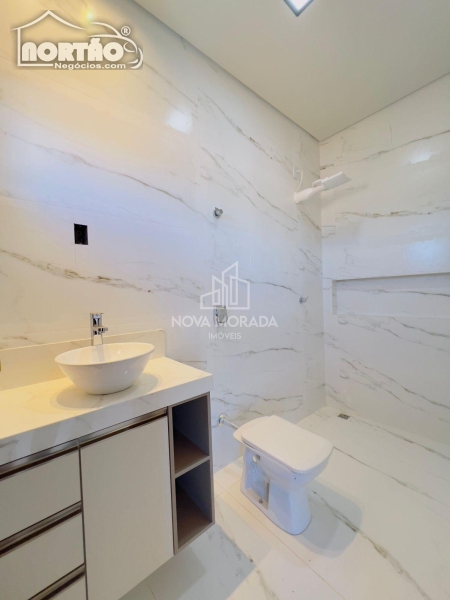 Casa à venda com 4 quartos, 220m² - Foto 10
