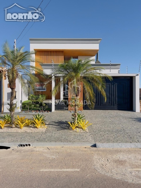 CASA A VENDA NO JARDIM CURITIBA EM SINOP/MT