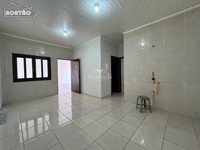 Casa à venda com 3 quartos, 60m² - Foto 6