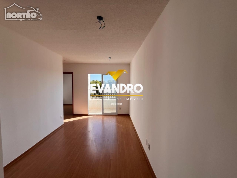 Casa à venda com 2 quartos, 40m² - Foto 5