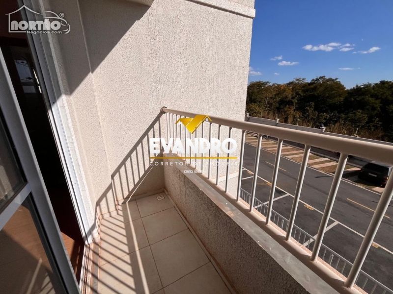 Casa à venda com 2 quartos, 40m² - Foto 8