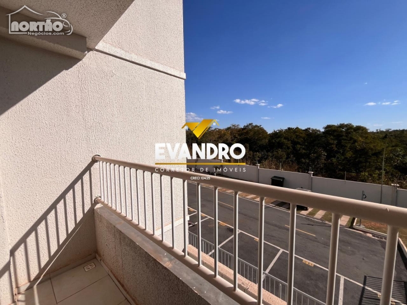 Casa à venda com 2 quartos, 40m² - Foto 10