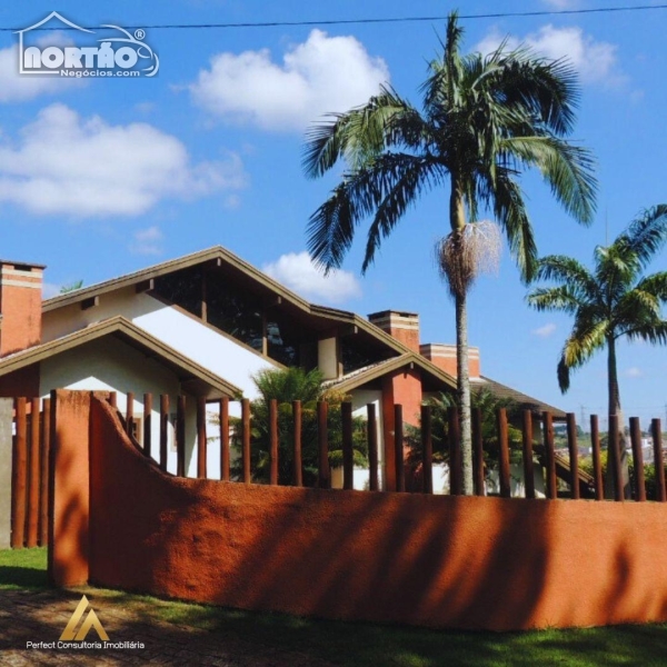 Casa à venda com 4 quartos, 350m² - Foto 3
