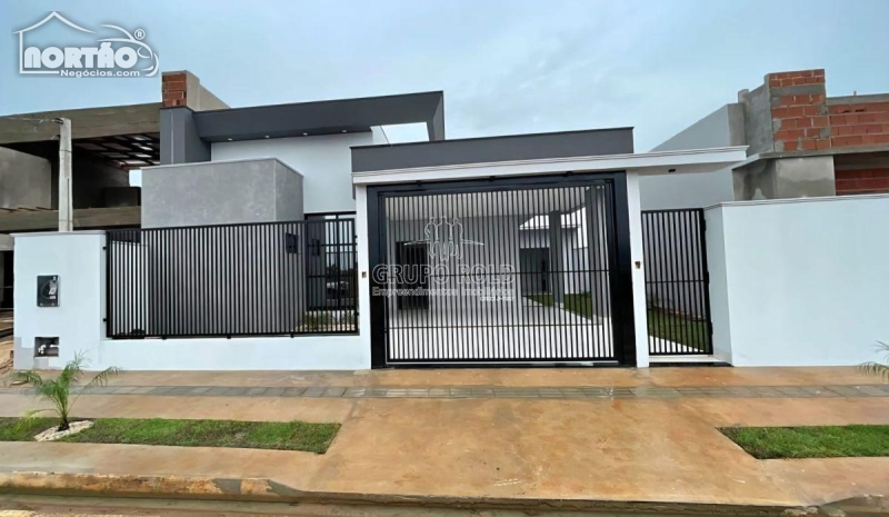 CASA A VENDA NO QUATRO ESTAÇÕES BOULEVARD EM SINOP/MT