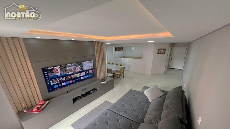 Casa à venda com 5 quartos, 96m² - Foto 2