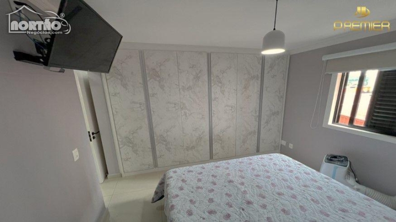 Casa à venda com 5 quartos, 96m² - Foto 4