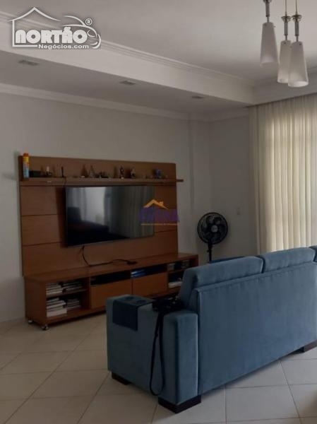 Casa à venda com 3 quartos, 128m² - Foto 10