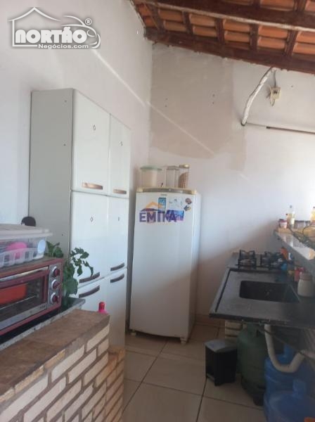 Casa à venda com 2 quartos, 85m² - Foto 4