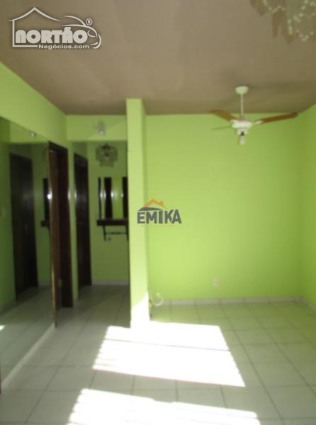 Casa à venda com 2 quartos, 48m² - Foto 3