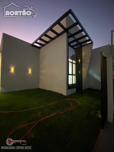 Casa à venda com 3 quartos, 80m² - Foto 2