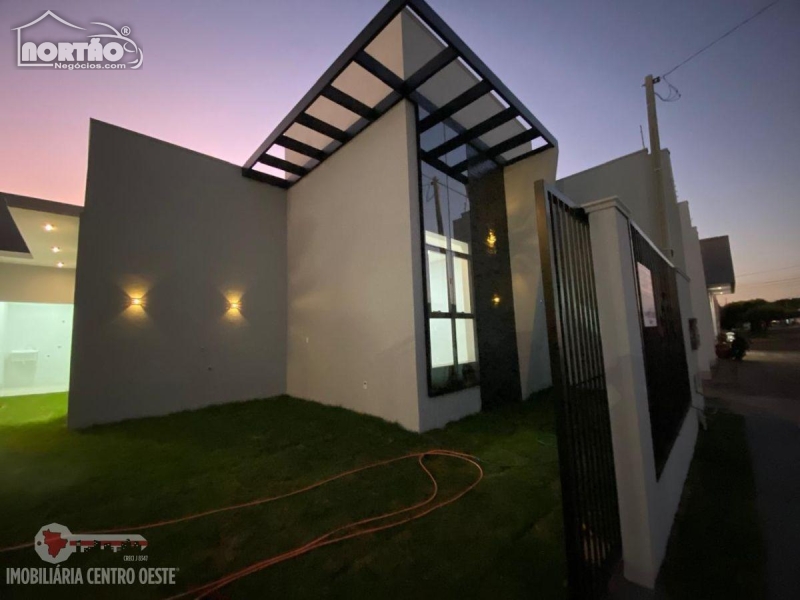 Casa à venda com 3 quartos, 80m² - Foto 3