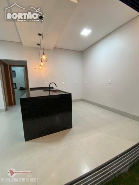 Casa à venda com 3 quartos, 80m² - Foto 5