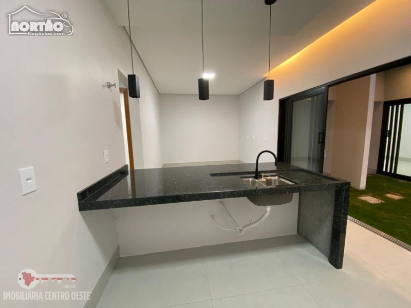 Casa à venda com 3 quartos, 80m² - Foto 4