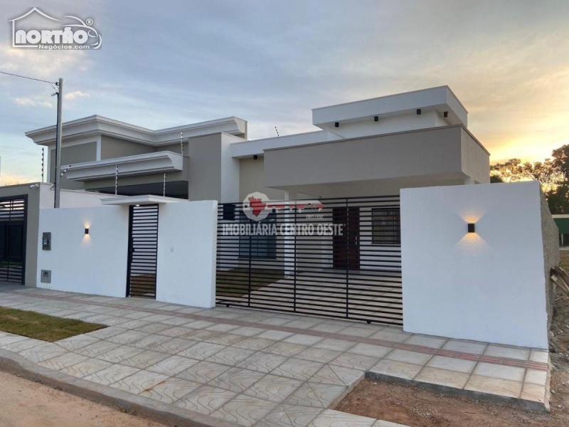 CASA A VENDA NO RESIDENCIAL PARIS EM SINOP/MT