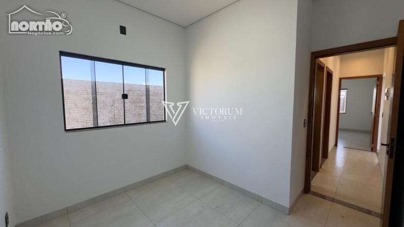 Casa à venda com 3 quartos, 90m² - Foto 5