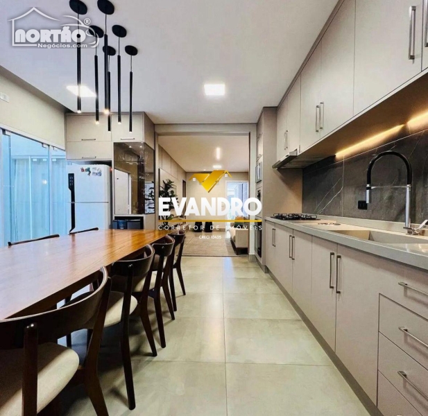 Casa a venda no JARDIM FLORIANÓPOLIS em Cuiabá/MT
