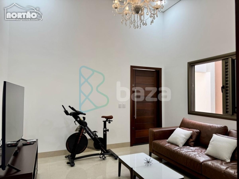 Casa à venda com 4 quartos, 166m² - Foto 4