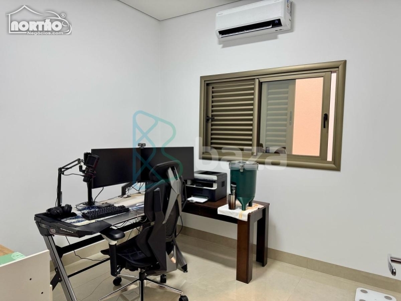 Casa à venda com 4 quartos, 166m² - Foto 5