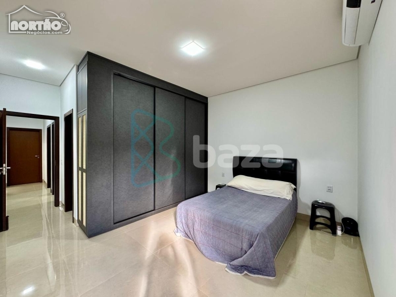 Casa à venda com 4 quartos, 166m² - Foto 6
