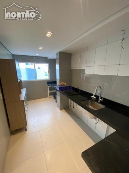 Casa à venda com 2 quartos, 59m² - Foto 10