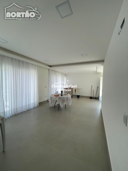 Casa à venda com 5 quartos, 148m² - Foto 8