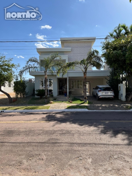 CASA A VENDA NO CONDOMINIO PORTAL DA MATA EM SINOP/MT