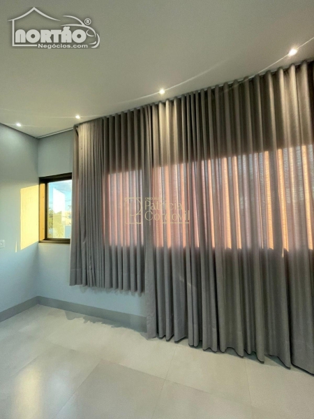 Casa à venda com 3 quartos, 77m² - Foto 2