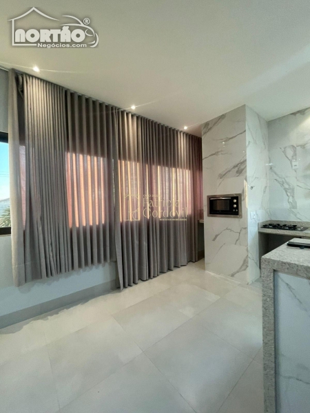 Casa à venda com 3 quartos, 77m² - Foto 8