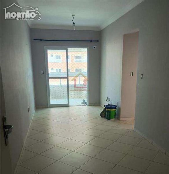 Apartamento a venda no GUILHERMINA em Praia Grande/SP