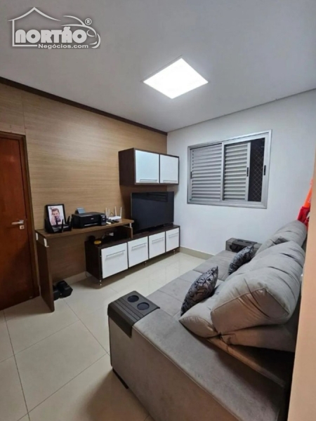 Casa à venda com 3 quartos, 134m² - Foto 6