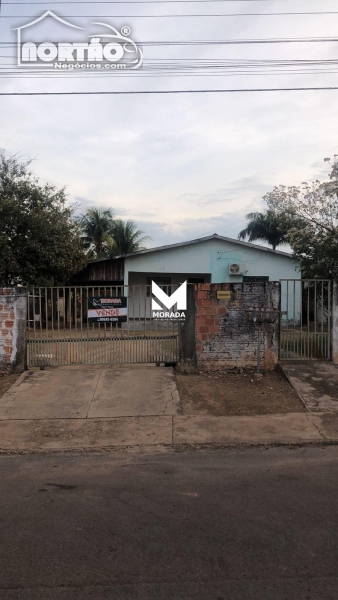 CASA A VENDA NO CENTRO EM JUARA/MT