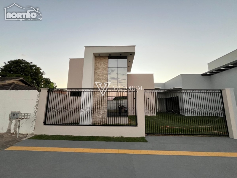 CASA a venda no SETOR COMERCIAL em Sinop/MT