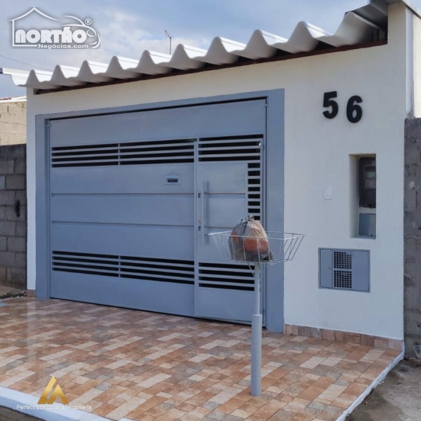 CASA A VENDA NO JARDIM CONTINENTAL EM TAUBATÉ/SP