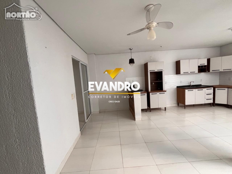 Casa à venda com 2 quartos, 75m² - Foto 5