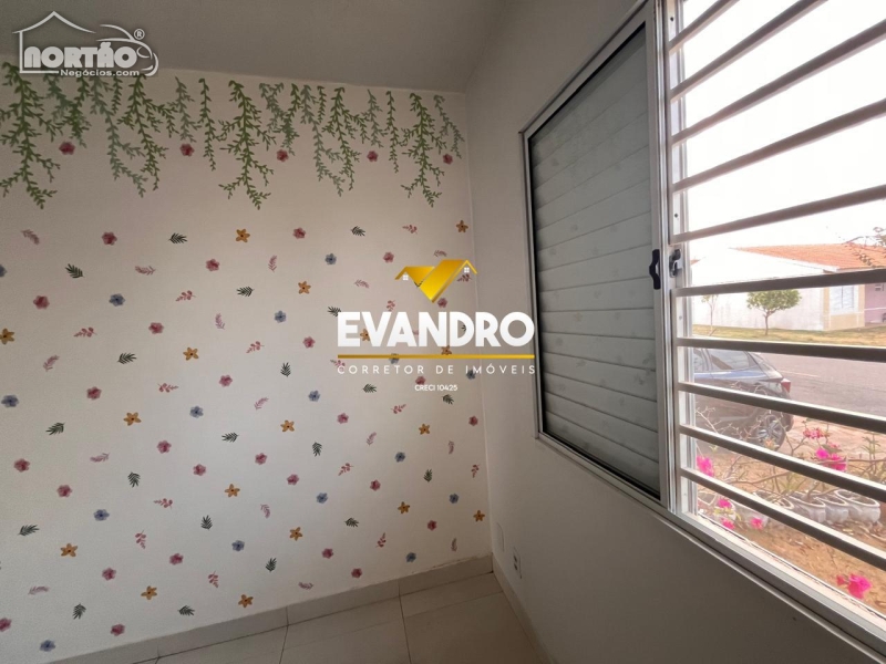 Casa à venda com 2 quartos, 75m² - Foto 10
