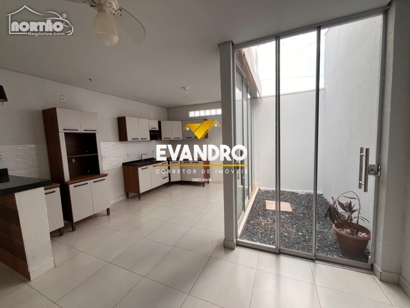 CASA A VENDA NO JARDIM IMPERIAL EM CUIABÁ/MT