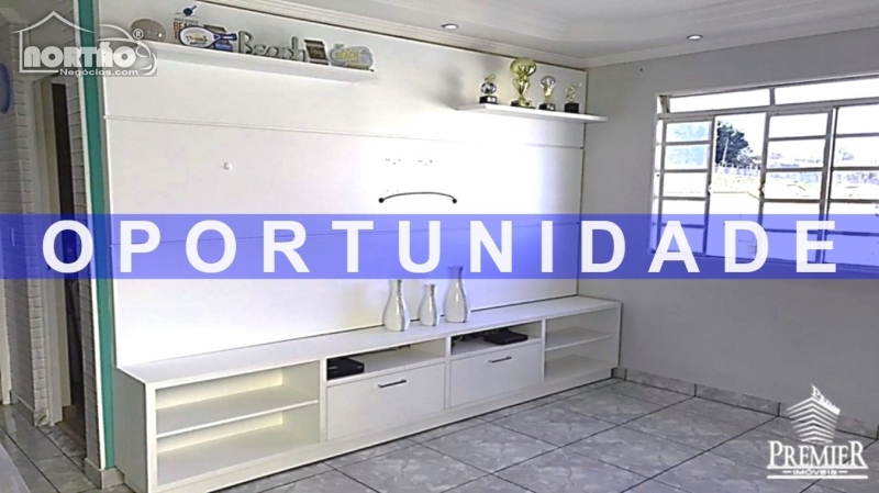 Casa à venda com 3 quartos, 54m² - Foto 1