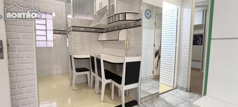 Casa à venda com 3 quartos, 54m² - Foto 4