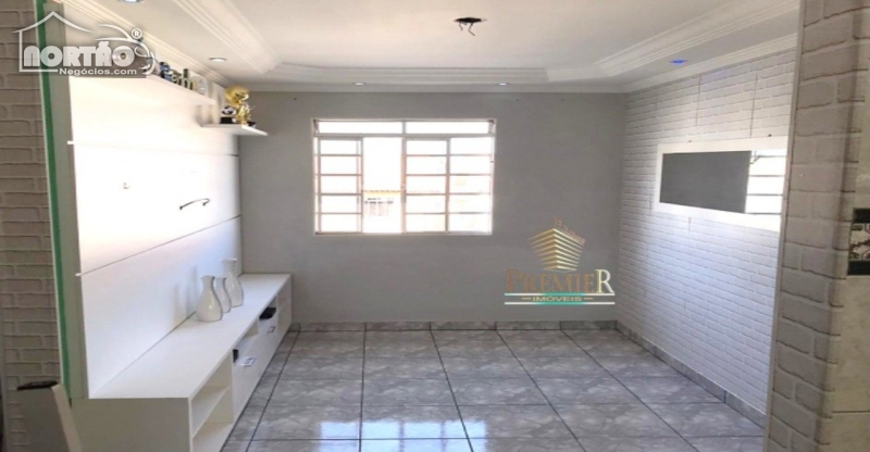 Casa à venda com 3 quartos, 54m² - Foto 6